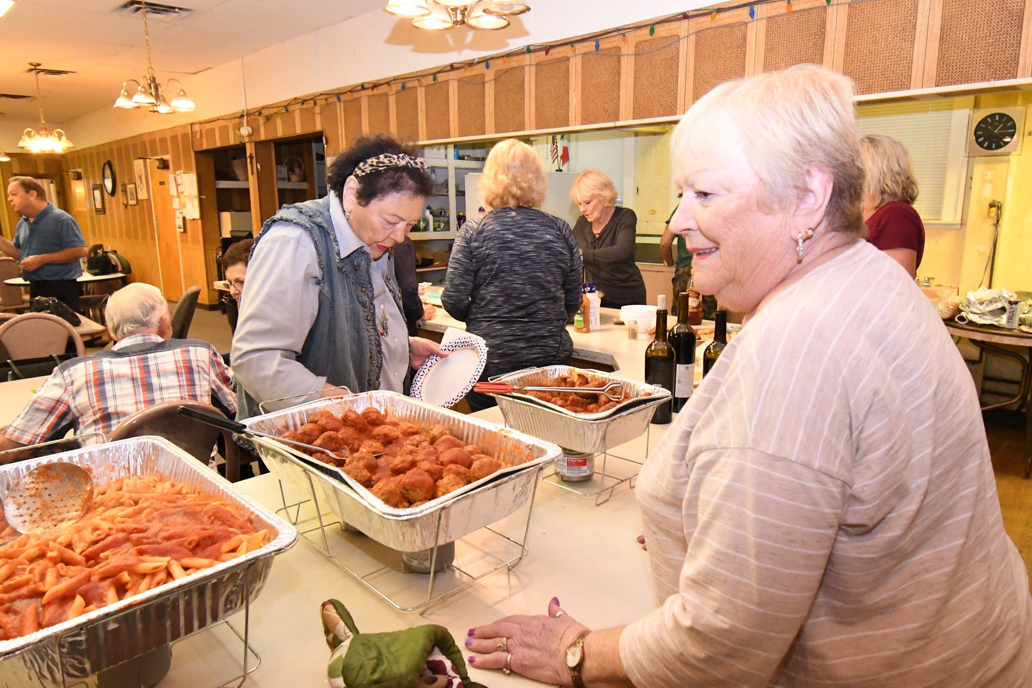 Catering and food service at the hall